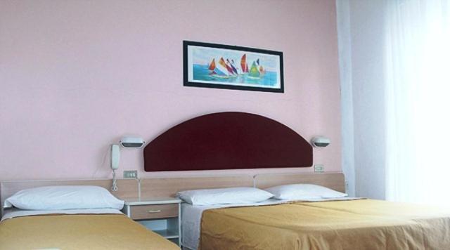 Hotel Bellavista-Olympic Римини Номер фото