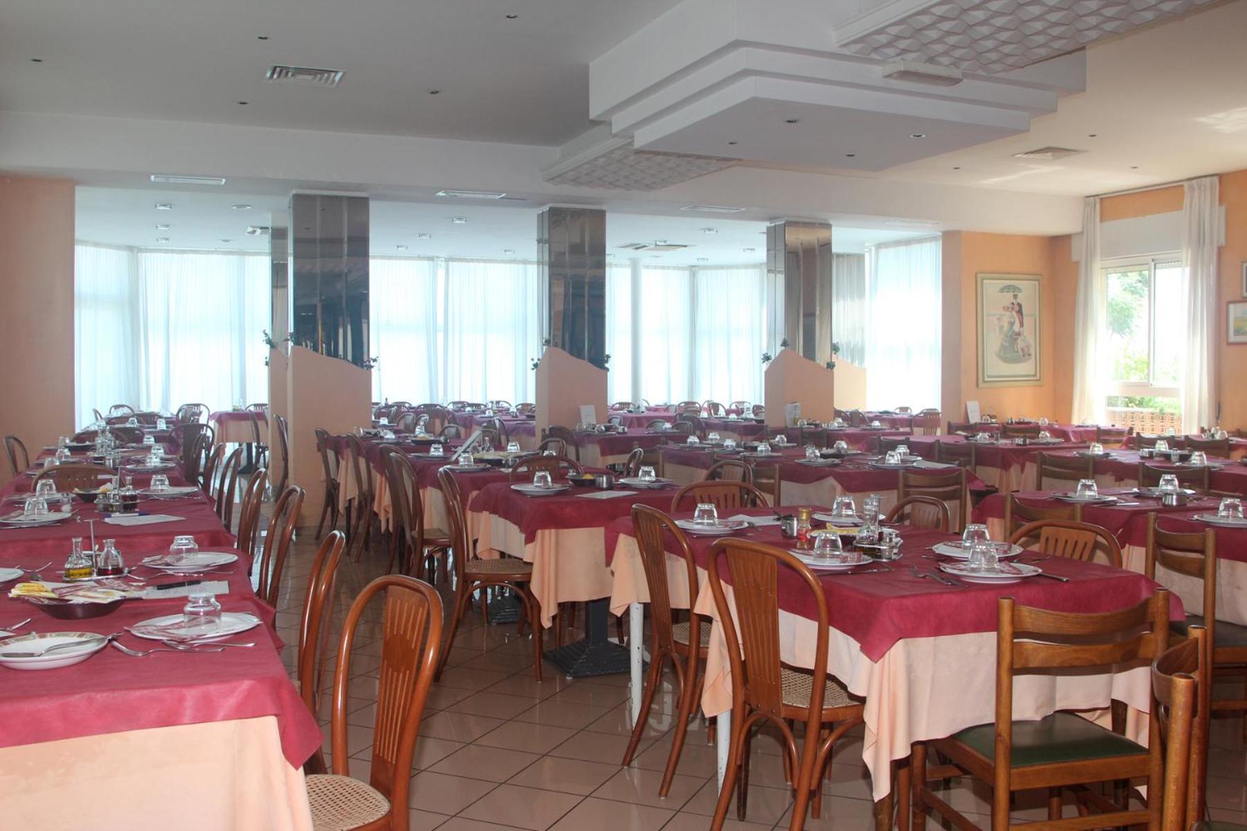 Hotel Bellavista-Olympic Римини Экстерьер фото